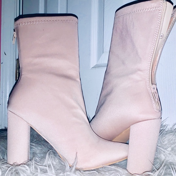 Brand New Nude Pointy Toe Boots😍 - Picture 1 of 3